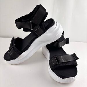 TRUE CRAFT Gummy Black Platform Sandals Women's Sporty Ankle Strap Shoes Size 7